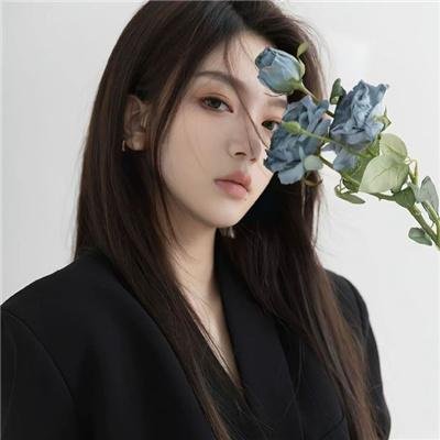蜜桃女孩